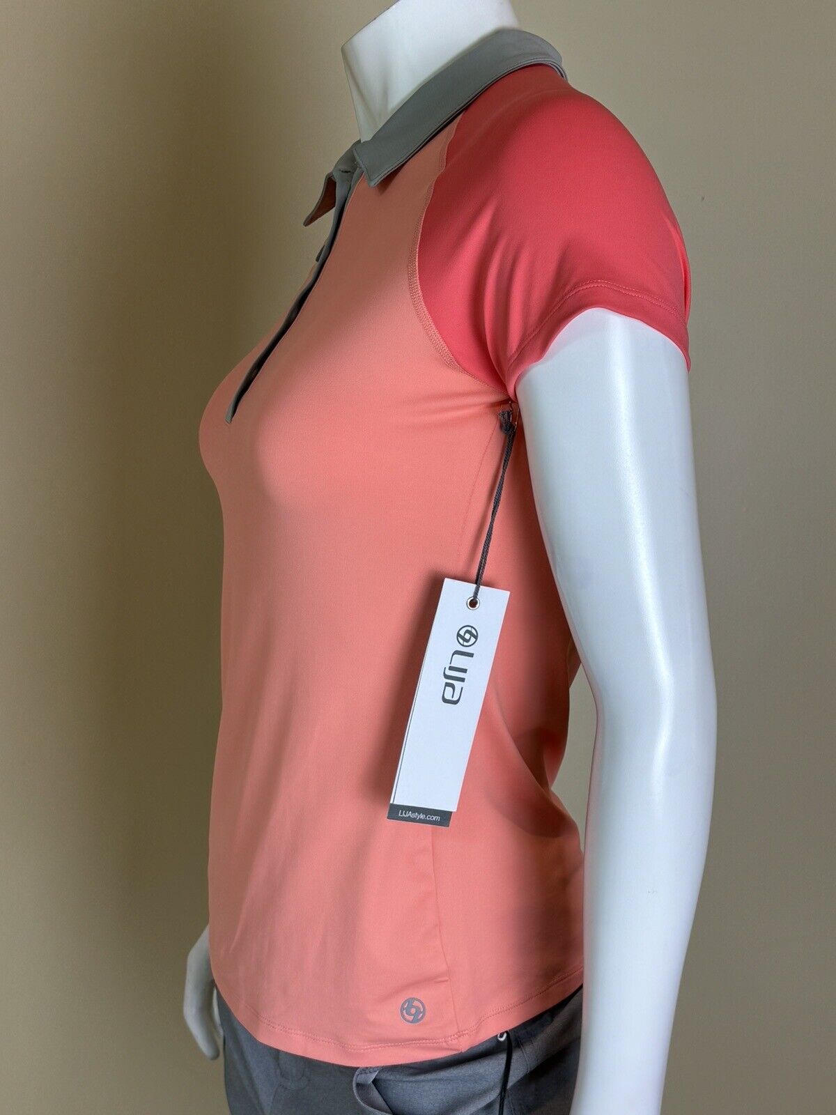 Lija Women's Golf Polo Shirt Sz S Top Short Sleeves.  (77)