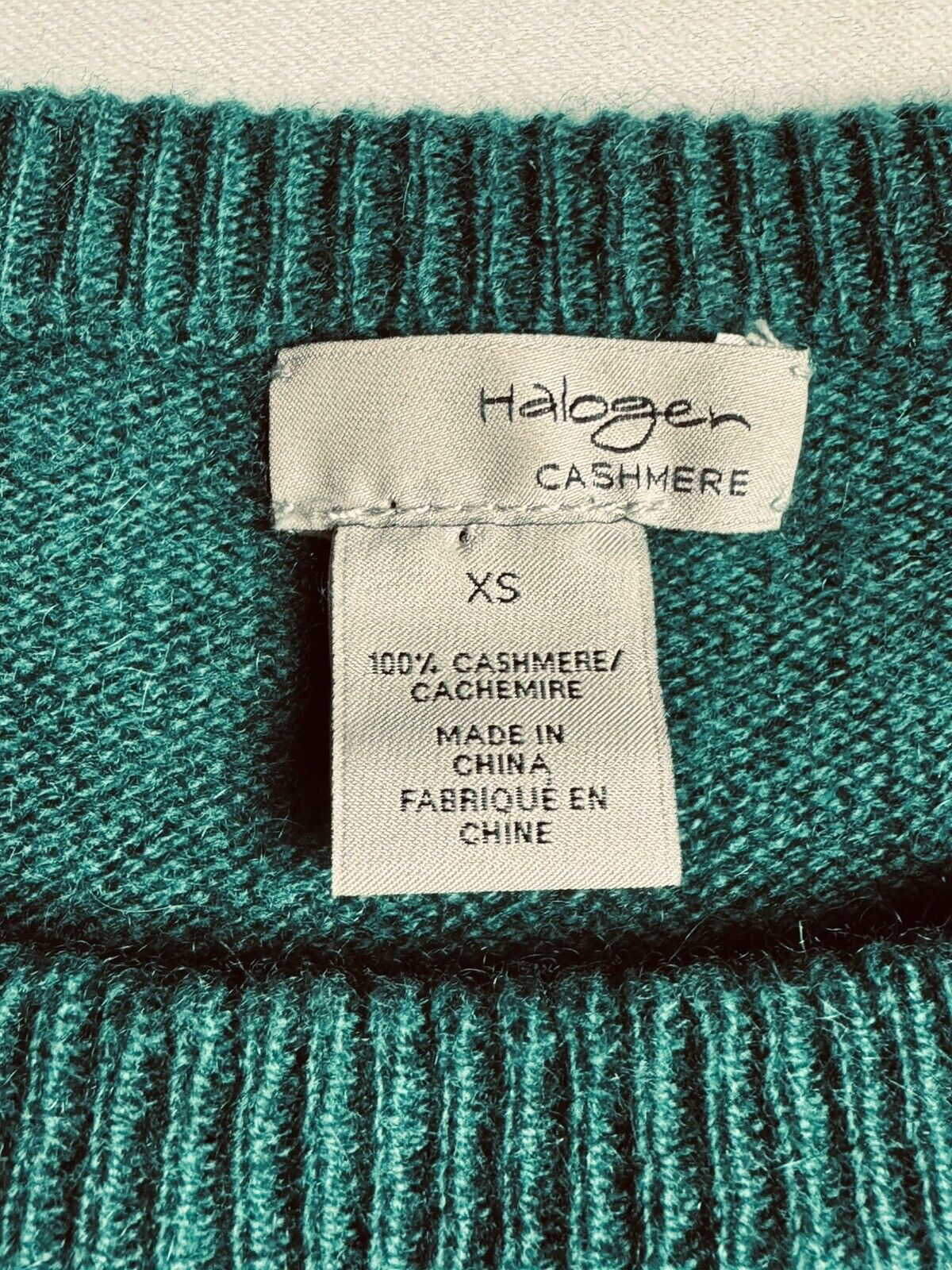 Halogen Crewneck Cashmere Sweater  Green  Size XS.  (60)