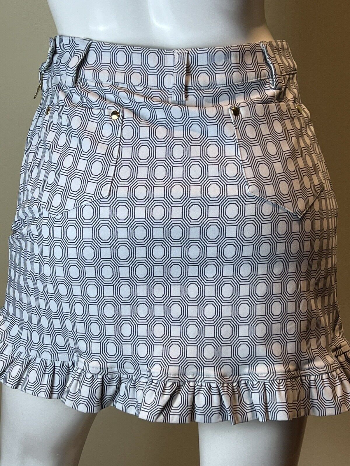 Brendratti Women’s Skirt Skort Tennis Golf Sz 42 White Black Patterns. (51)