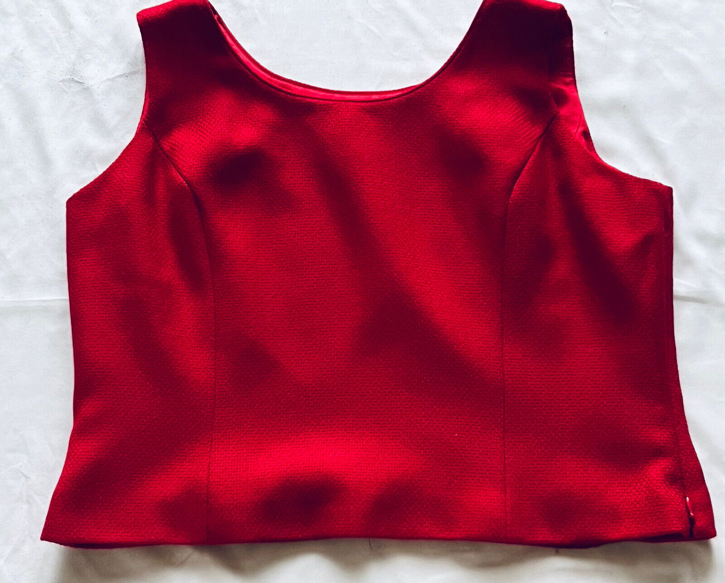 Albert Nipon:Women’s Red Sleeveless Blouse Sz 16