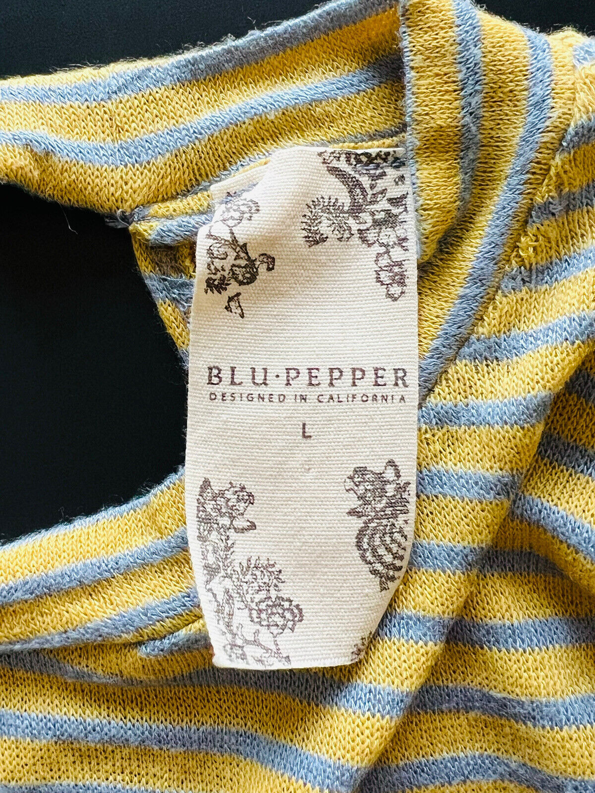 BLU PEPPER Women's Sweater Sz L Yellow w/Gray Stripes Open on Back