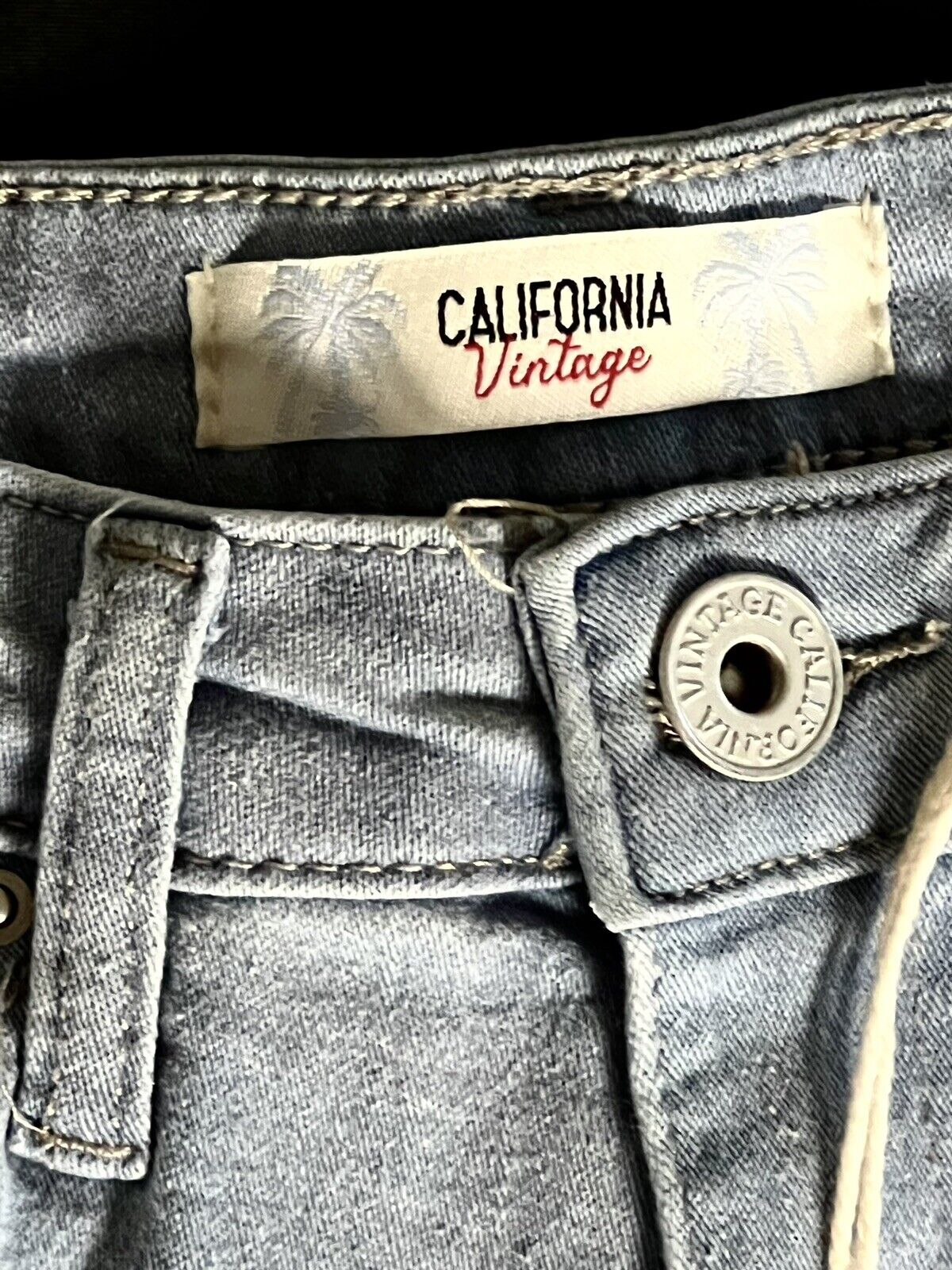 California Vintage Women's Ripped Hem Jeans Sz 3/26